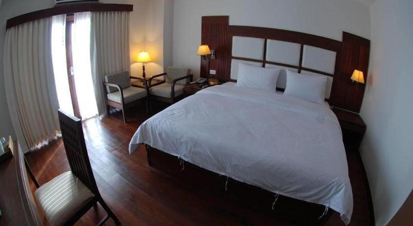 River City Hotel Mukdahan Luaran gambar